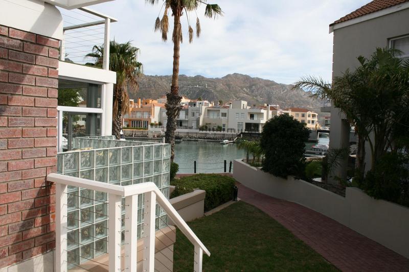3 Bedroom Property for Sale in Harbour Island Western Cape